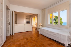 Room - AW-2 Nice apartment with sea views and shared pool in Calella (Calella de Palafrugell)