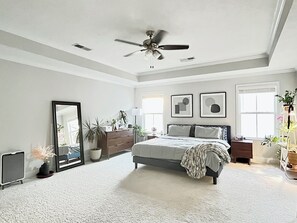 5 bedrooms, desk, free WiFi, bed sheets - New-built Modern home for 2026 Masters rental (Grovetown)