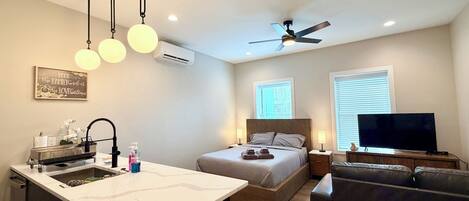 1 chambre, bureau, fer et planche Ă repasser, accĂšs au Wi-Fi (inclus)