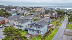 Exterior - Seascape Getaway Near Beach Access (Lincoln City)