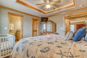 4 bedrooms, free WiFi, bed sheets - Seascape Getaway Near Beach Access (Lincoln City)