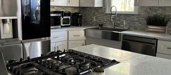 Cute Bungalow on Quiet Street