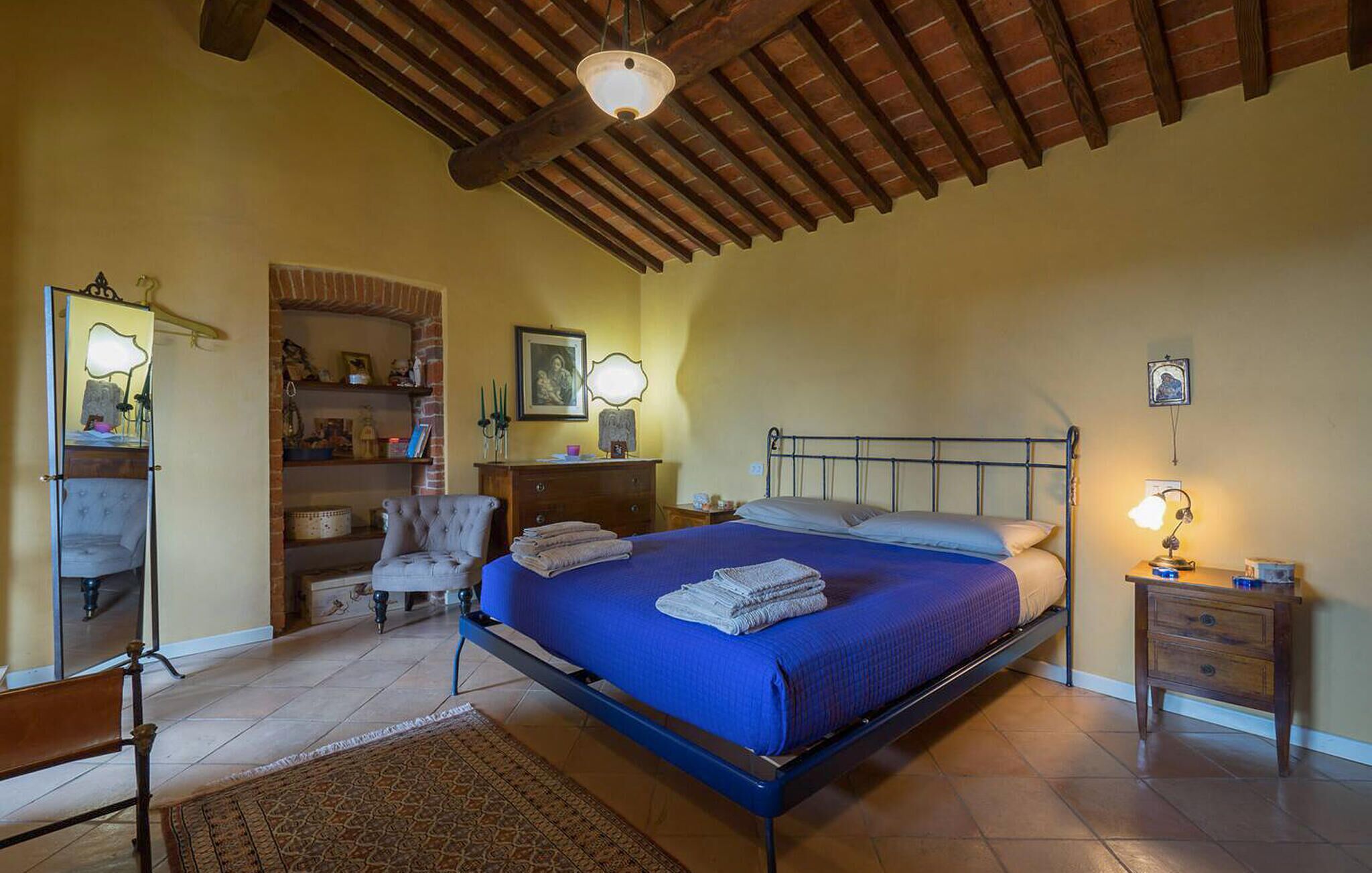 9 chambres, fer et planche à repasser, lit parapluie, Wi-Fi gratuit