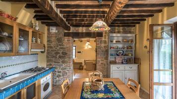 Kühlschrank, Ofen, Herdplatte, Geschirrspüler