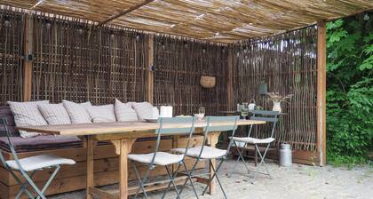 2 bedroom gorgeous home in Bogø By