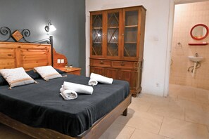 1 Schlafzimmer, Bügeleisen/Bügelbrett, kostenloses WLAN, Bettwäsche