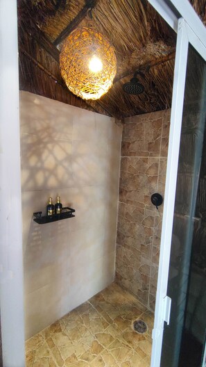 Familien-Doppelzimmer, Nichtraucher, Strandblick | Badezimmer