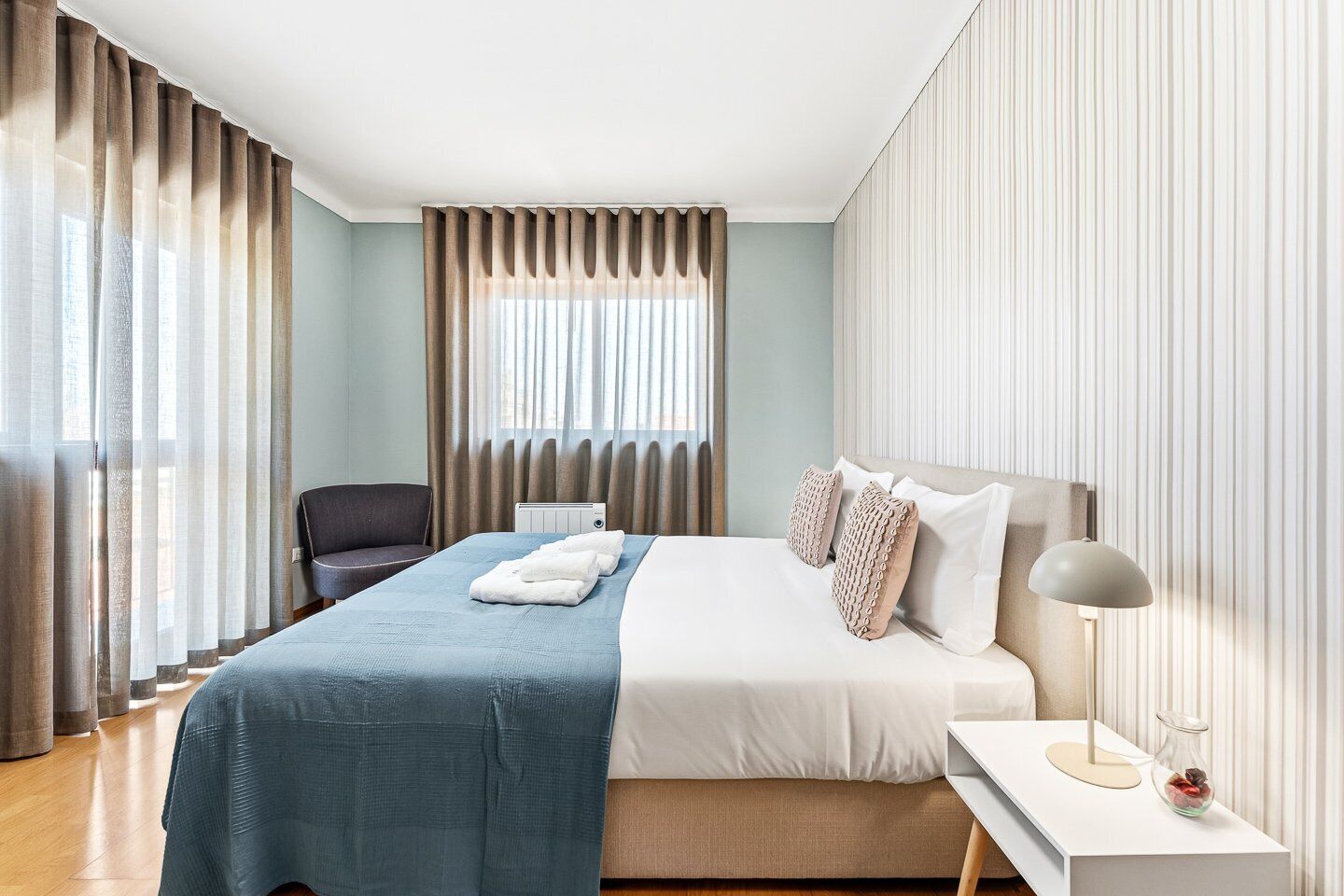3 bedrooms, iron/ironing board, Internet, bed sheets