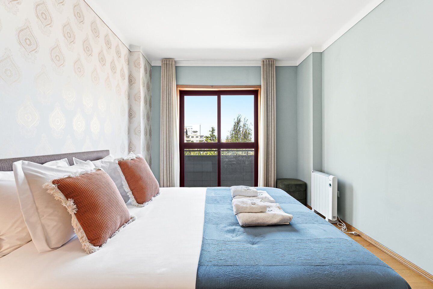 3 chambres, fer et planche à repasser, accès Internet, draps fournis
