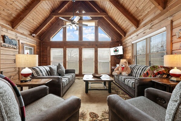 TV, fireplace - Pet-Friendly Hot Tub Cabin Near Thunder Ridge • Sleeps 8 (Ridgedale)
