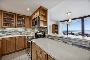 Fridge, microwave, oven, stovetop - Oceanview 3BR Condo - Beautiful Pool on Amelia Island (Fernandina Beach)