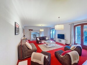 TV - Villa Nature by Interhome (Figanieres)