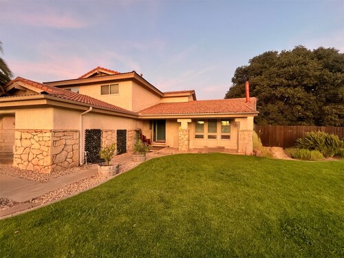 Wine Country Retreat Private Entry