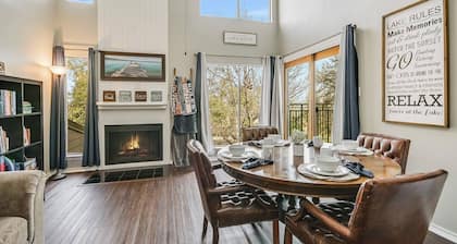 Lake Life Retreat | Cozy Condo | Sleeps 10