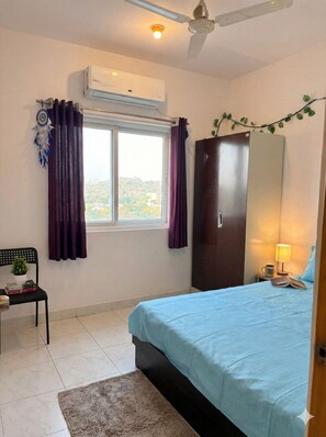 3 quartos, escrivaninha, Wi-Fi de cortesia, roupa de cama