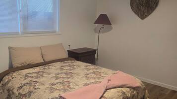 3 chambres, fer et planche à repasser, Wi-Fi, literie fournie