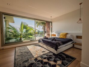 4 bedrooms, free WiFi - SAINTE MAXIME AMAZING VILLA WITH A SWIMMING POOL (STE MAXIME)