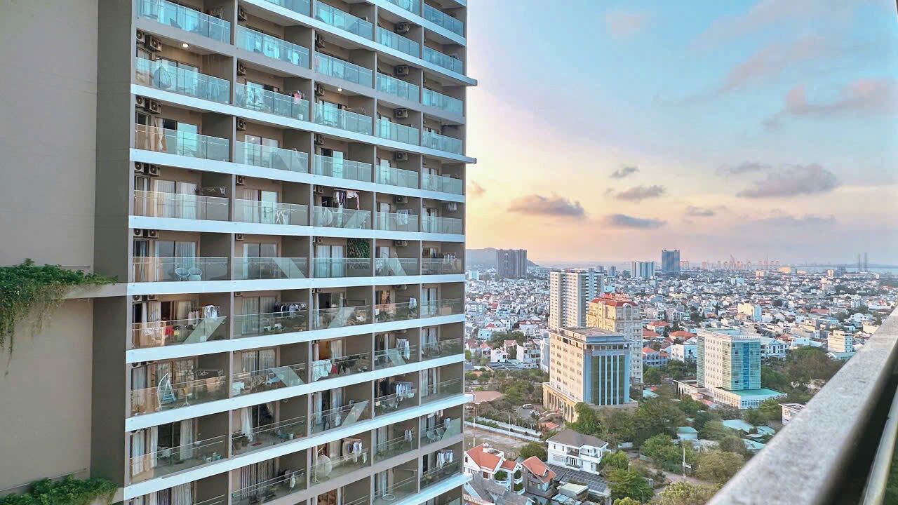 Apartment, 2 Bedrooms, City View | Property grounds