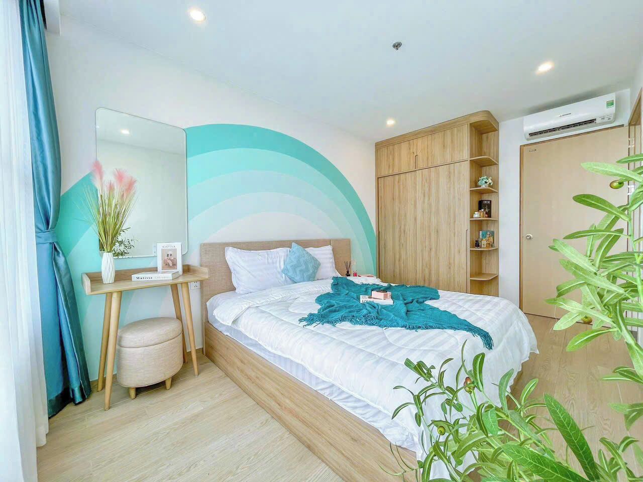 Familie appartement, 3 slaapkamers, uitzicht op strand | Een bureau, een laptopwerkplek, gratis wifi