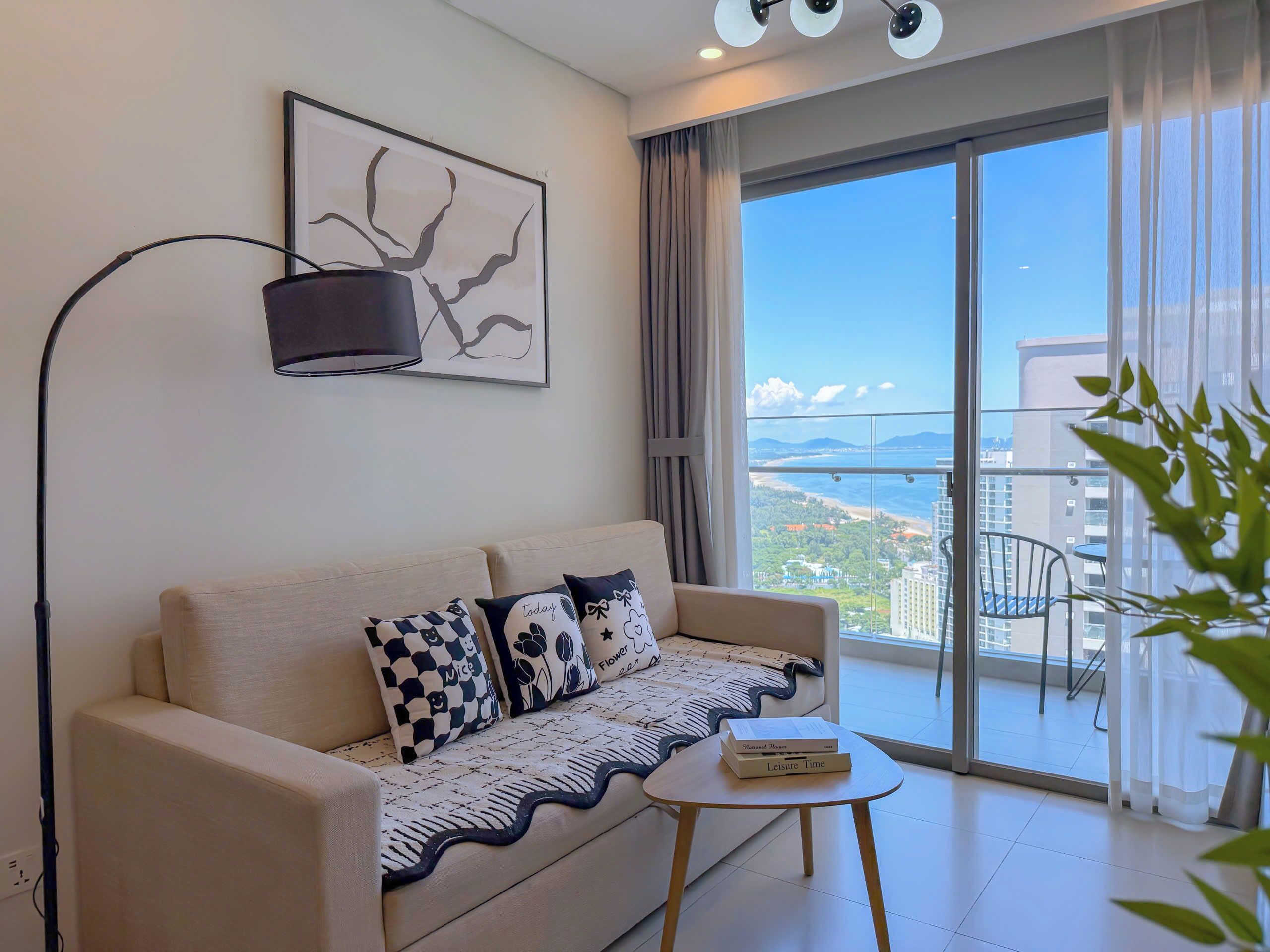 Apartment, 2 Bedrooms, Kitchenette, Garden View | Living area