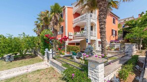 Exterior - Holiday apartment mit Klimaanlage und Terrasse (Vrsar)