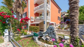 Property grounds - Holiday apartment mit Klimaanlage und Terrasse (Vrsar)