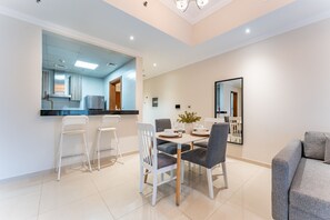 Dining - Sophisticated 1BR, Walk to Dubai Mall & Fountain - Dunya Tower, Downtown Dubai (Dubai)