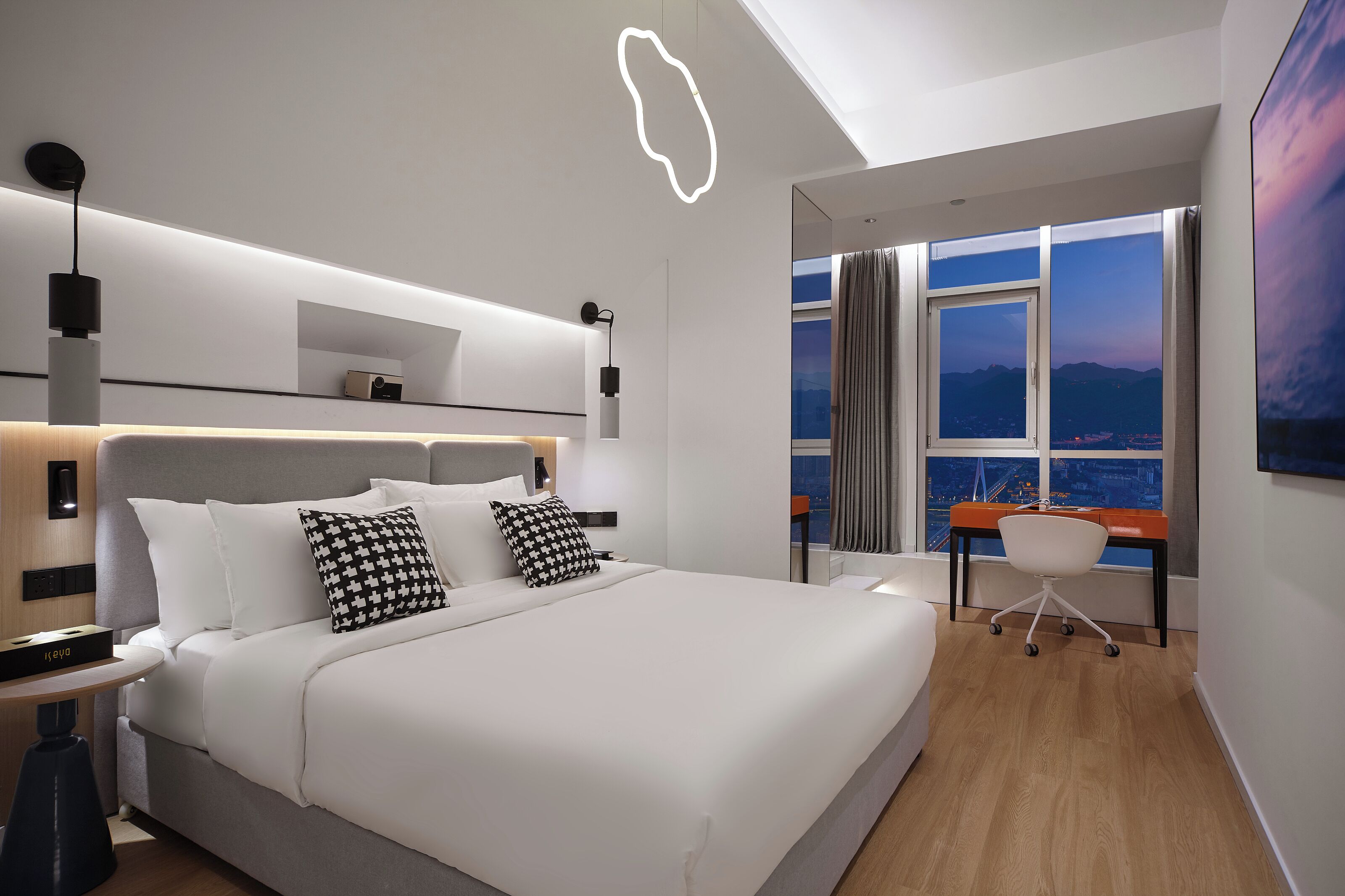 Basic Room, City View | In-room safe, blackout curtains, soundproofing, iron/ironing board