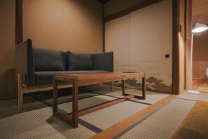 Classic Twin Room | Interior - NIPPONIA Niigata Furumachi Kagai (Niigata)