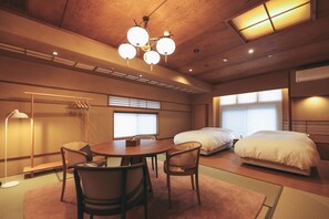 Free minibar, free WiFi, bed sheets - NIPPONIA Niigata Furumachi Kagai (Niigata)