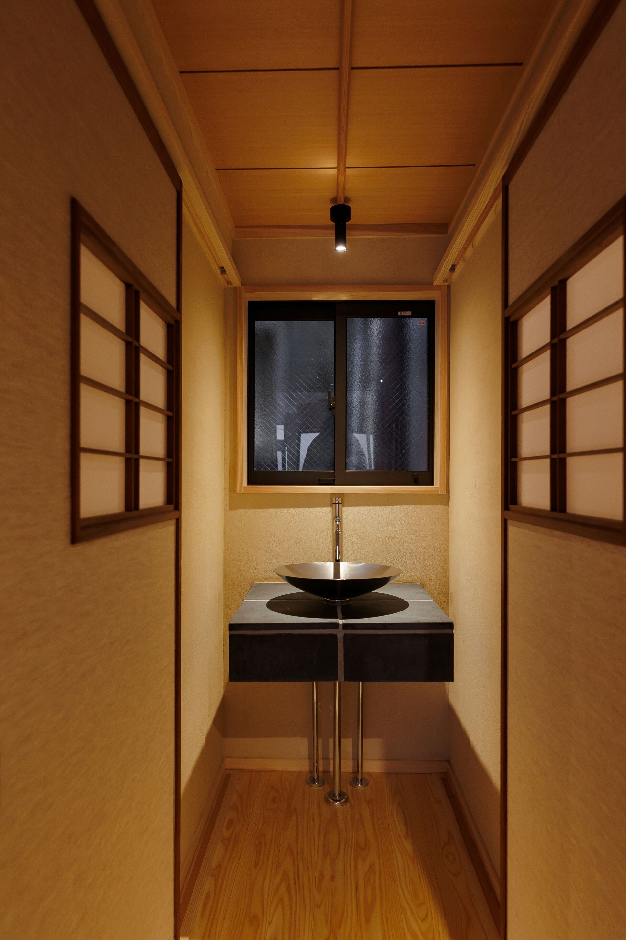 Economy Twin Room | Interior