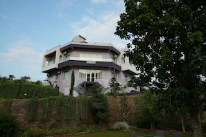Exterior - Cozy Cliff By Marwar Royal – Private Villa with Pool (Barodiya)