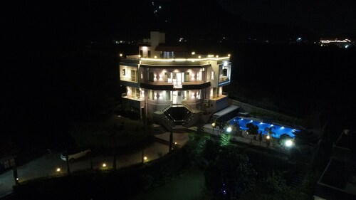 Cozy Cliff By Marwar Royal – Private Villa with Pool