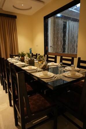 Dining - Cozy Cliff By Marwar Royal – Private Villa with Pool (Barodiya)