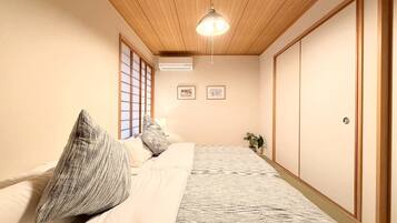 4 多间卧室、熨斗/熨衣板、WiFi、床单