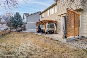 Terrace/patio - 6 Mi to Buckley Space Force Base: Getaway w/ Patio (Aurora)