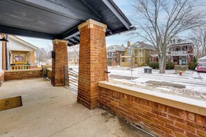 Property grounds - Spacious & Updated Group Getaway in Detroit! (Detroit)
