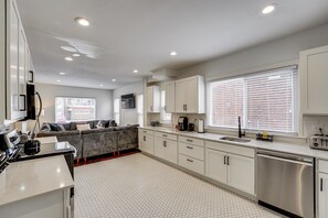 Fridge, microwave, stovetop, dishwasher - Spacious & Updated Group Getaway in Detroit! (Detroit)