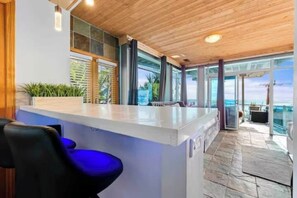 Interior - Breathtaking Sunset Villa+Guesthouse+2 hot tubs (San Diego)