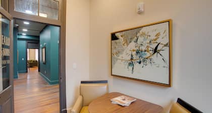 Near Med Centers: Historic Apt in Dtwn Florence!