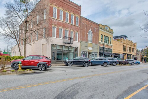 I-95 & I-20 Stopover: Walkable Florence Condo