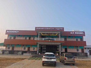 Unclassified image, 3 of 50, button - Annamalaiyar Mahal & Residency (Chengam)