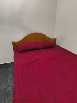 Economy Room, 1 Queen Bed, Private Bathroom, Ground Floor - Annamalaiyar Mahal & Residency (Chengam)