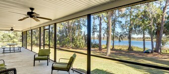 Lake Smith Getaway w/ Dock: Families Welcome!