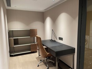 Gambar tidak terklasifikasi, 4 dari 6, tombol