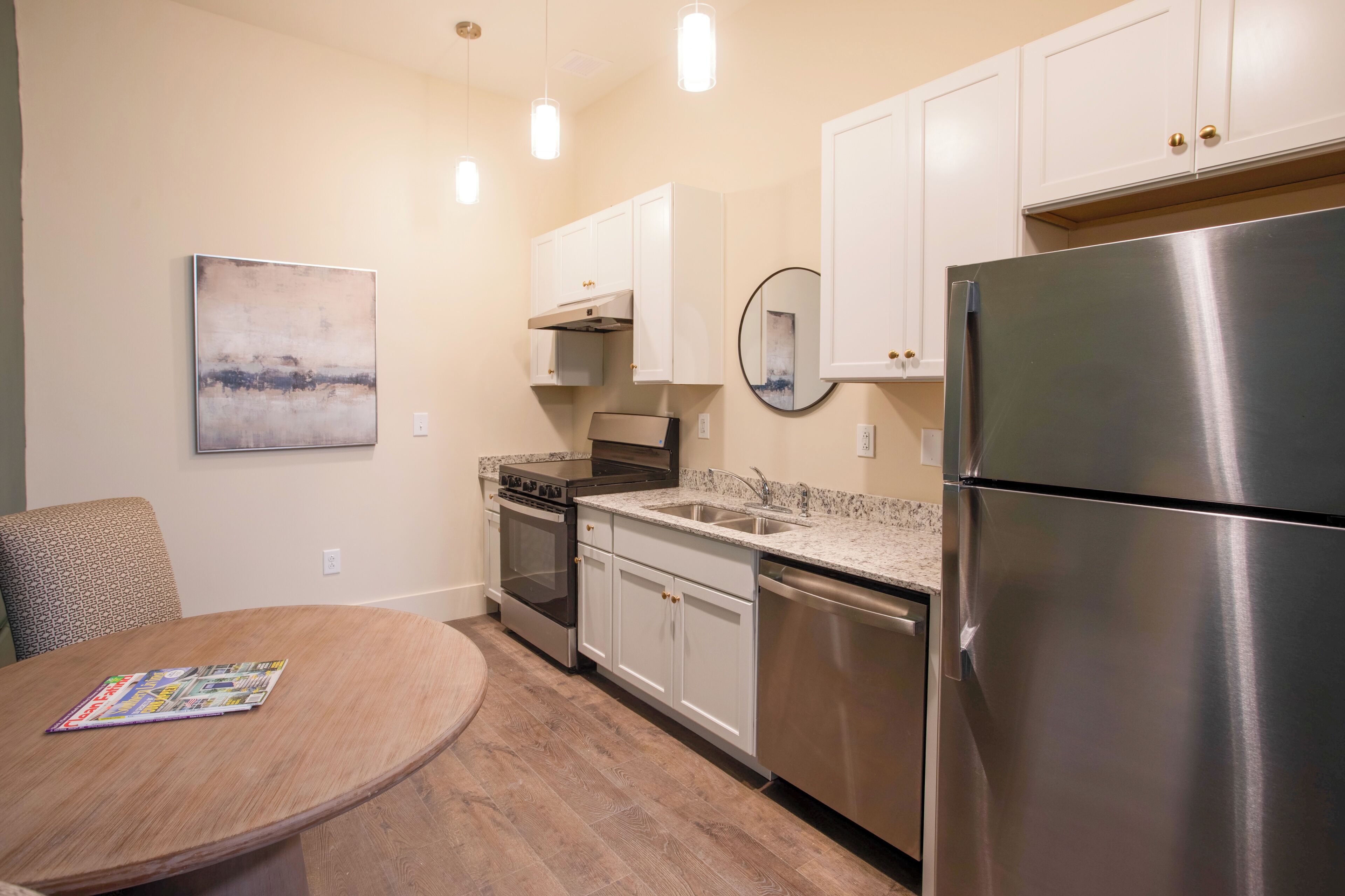 Fridge, microwave, stovetop, dishwasher