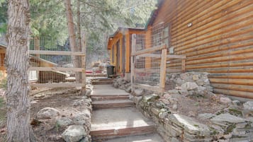 Enceinte de lâhĂ©bergement