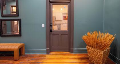 Downtown Business Hub! Walkable Condo in Florence