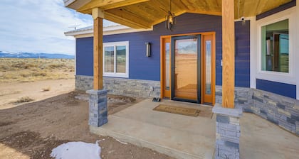 Dark Skies & Sacred Peaks! Mtn-View Home in Blanca