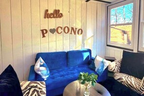 TV, fireplace, video games, table football - Private Hot Tub + Lake Access: Poconos Escape! (Tobyhanna)